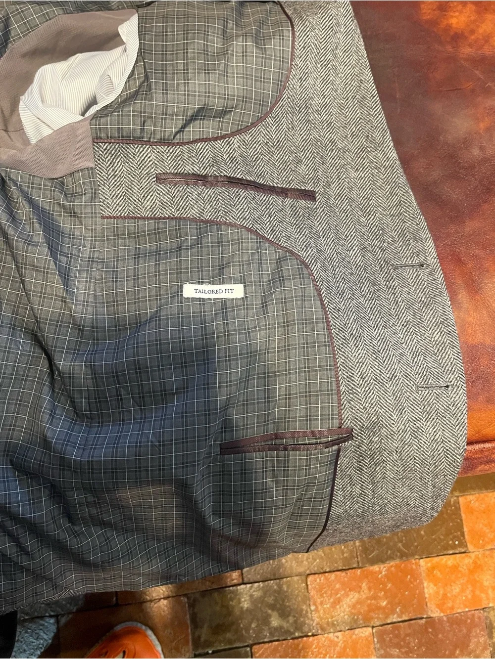 Jos. A. Bank 1905 wool herringbone blazer 44 short 3252